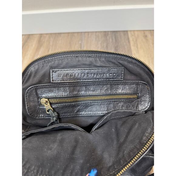 Wanderers Travel Co Banff Crossbody Bag Black Pebbled Leather - Picture 13 of 13